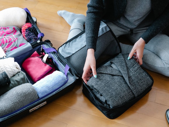 Ce este un organizator pentru bagaje și când îți este util